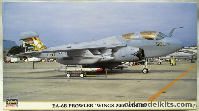 Hasegawa 1/72 EA-6B Prowler Wings 2001 Atsugi - With Eduard PE Set - Decals For Gauntlets VAQ-136 US Navy July 2001, 00260 plastic model kit